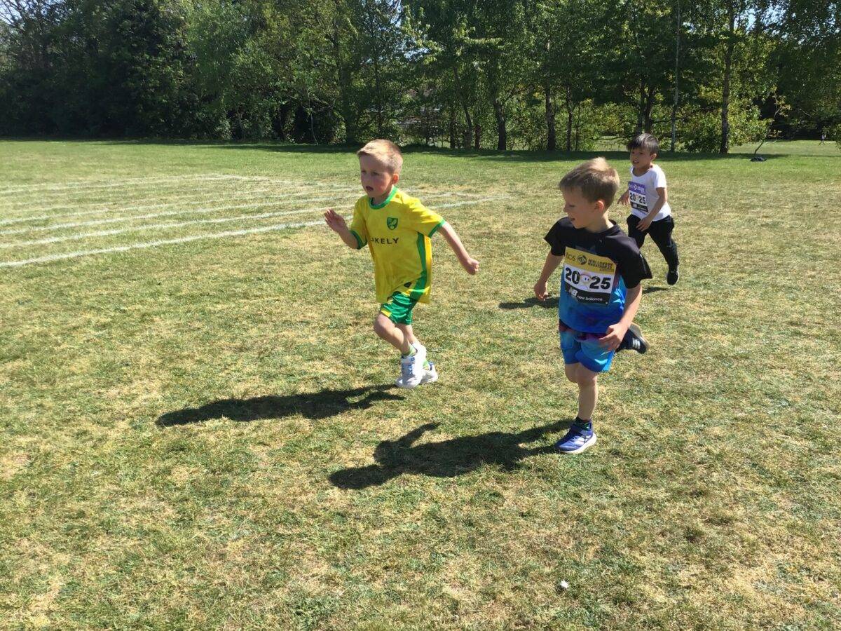 Costessey pupils run 1,186 miles in Mini London Marathon